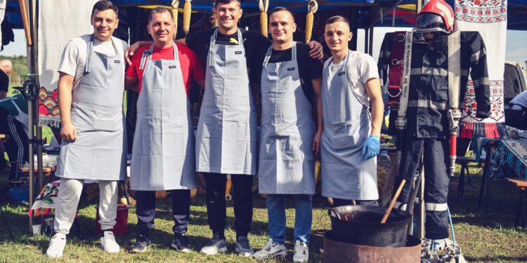 Pompierii timișeni au participat la a VI-a ediție a concursului de gătit ”Provocarea Gustului”, organizat de Penitenciarul Timișoara