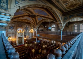 Opt sinagogi din Banat și Arad pot fi vizitate prin intermediul platformei digitale ”Poveștile Sinagogilor”
