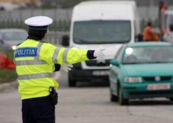 Polițiștii din orașul Sânnicolau Mare au controlat 90 de autovehicule în seara de sâmbătă spre duminică