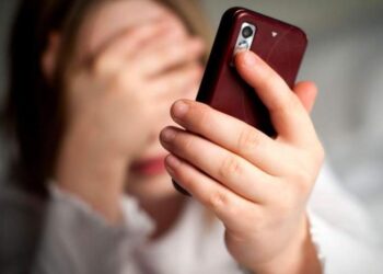 Percheziții pe raza județelor Timiș, Bacău și Ilfov într-un dosar de pornografie infantilă și șantaj