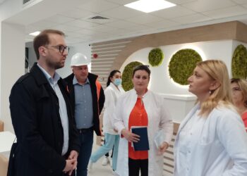 Primarul Timișoarei a vizitat viitorul centru de recuperare pulmonară de lângă Pădurea Verde