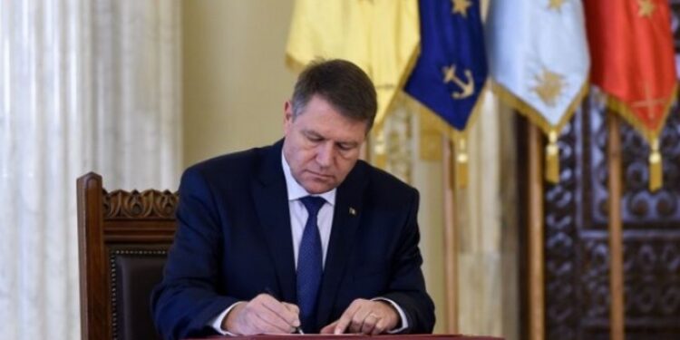 Președintele Klaus Iohannis a semnat decretele de pensionare a două judecătoare de la Curtea de Apel Timișoara