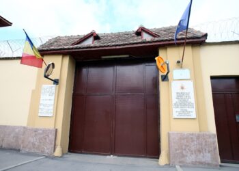 Un an și 10 luni de închisoare pentru un bărbat care a săvârșit infracțiuni la regimul rutier. Acesta a ajuns în Penitenciarul Timișoara