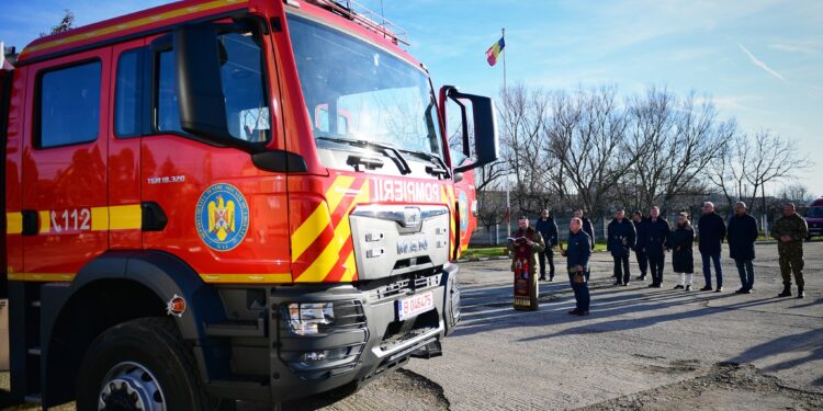 Detașamentul de Pompieri Lugoj a primit în dotare o nouă autospecială de intervenție