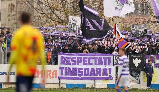 Suporterii lui Poli Timișoara au protestat în Piața Unirii! Care sunt revendicările lor?