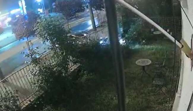Șoferul care a fugit de la fața locului după ce a trecut cu mașina prin gardul unei case, căutat prin Timișoara!