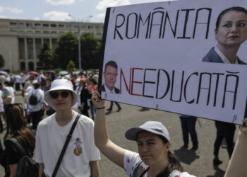 Probele de competențe de la Bacalaureat vor fi echivalate cu mediile din liceu. Nouă ofertă pentru profesorii aflați în grevă!