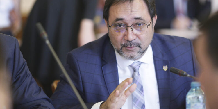 Deputatul USR de Timiş, Nicu Fălcoi, visează cai verzi pe pereți! Vrea să fie prim-ministru!
