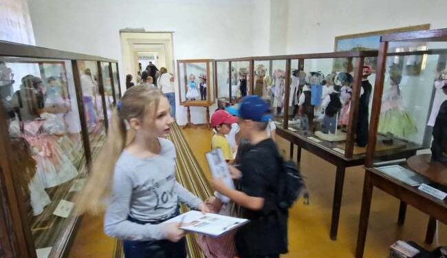130 de copii și adulți la Noaptea Muzeelor la Sate!