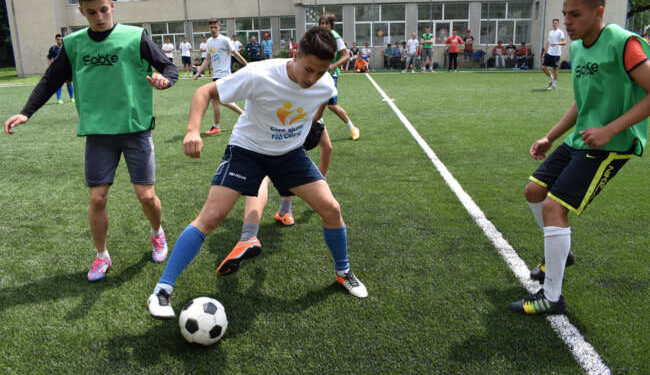 Cupa Justiției, ediția a V-a: elevii timișeni joacă fotbal și luptă împotriva traficului de persoane, la Giarmata