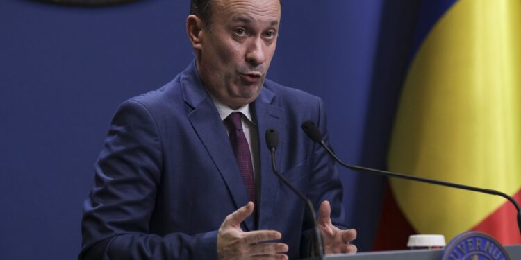 Adrian Câciu face ca trenul, după ce ce a văzut articolele de presă: „Șmecheria se încheie începând de…”