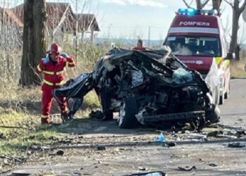 Doi tineri au murit după un grav accident de circulaţie în Timiş!