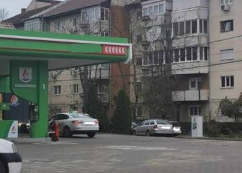 Benzinărie închisă cu forța de Politia Locala de la Timisoara! Stătea să bubuie!