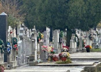 Apar abonamentele pentru întreținerea mormintelor la cimitire!