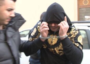 O tânăra cu handicap a adus pe lume un copil, după ce a fost violată de cumnatul recidivist!