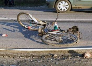 Biciclist omorât de o mașină, pe șosea!