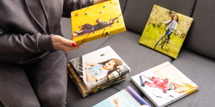 Tablouri canvas personalizate – un cadou personal pentru persoanele speciale din viața ta
