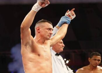 Flavius Biea și-a aparat centură IBA. L-a învins prin KO tehnic pe Darleys Perez