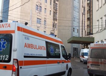 Fetiță de 10 ani, în comă la Spitalul de Copii din Timișoara. A fost stropită de mama cu o soluție otrăvitoare care scapă oile de purici.