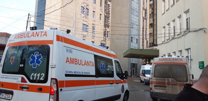 Fetiță de 10 ani, în comă la Spitalul de Copii din Timișoara. A fost stropită de mama cu o soluție otrăvitoare care scapă oile de purici.