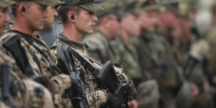 Serviciul militar obligatoriu, anunțat de premier. „Forțăm oamenii să facă lucruri tot timpul”