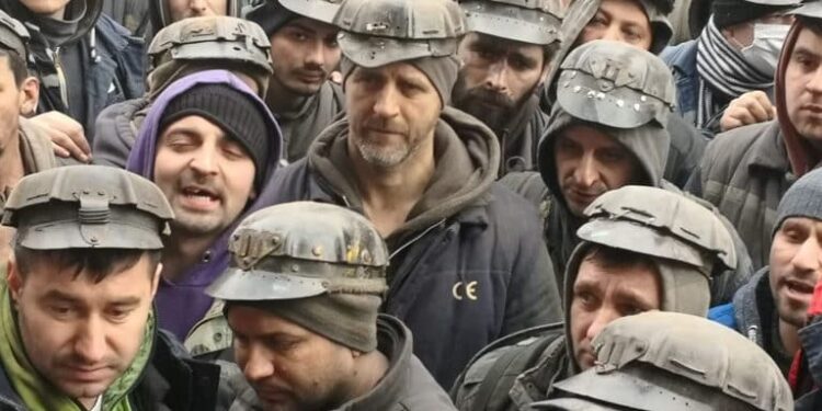 Mineritul din Valea Jiului, la capăt de linie! PSD și PNL au închis minele