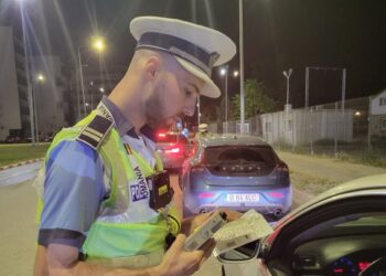 Traficanți de droguri, capturați pe stradă. Fugeau de pușcărie