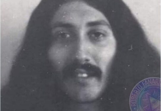 O bătrânică s-a rugat timp de 13 ani în fața unei poze cu Serghei Mizil în tinerețe: „Am crezut că-i Iisus Hristos!”