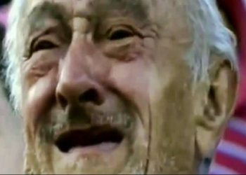 Câți ani trebuie să muncești în țară ca un patriot ca să ai o pensie de 10 ori mai mică decât a unui special care se pensionează la 45 de ani