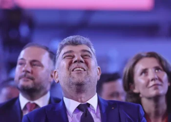 Alfred Simonis, atac la Iohannis și la Rareș Bogdan: „Nu mai vreau un preşedinte cu un rânjet metalic sau cu muşchiul empatiei atrofiat”