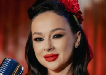 Vlăduța Lupău, o voce pe care Maria Tănase ar fi invidiat-o, a făcut botez fără dar, fiindcă e și generoasă, nu doar talentată