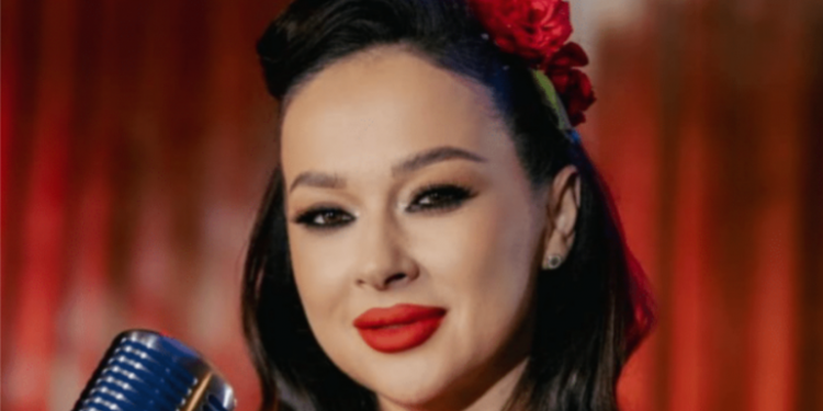 Vlăduța Lupău, o voce pe care Maria Tănase ar fi invidiat-o, a făcut botez fără dar, fiindcă e și generoasă, nu doar talentată