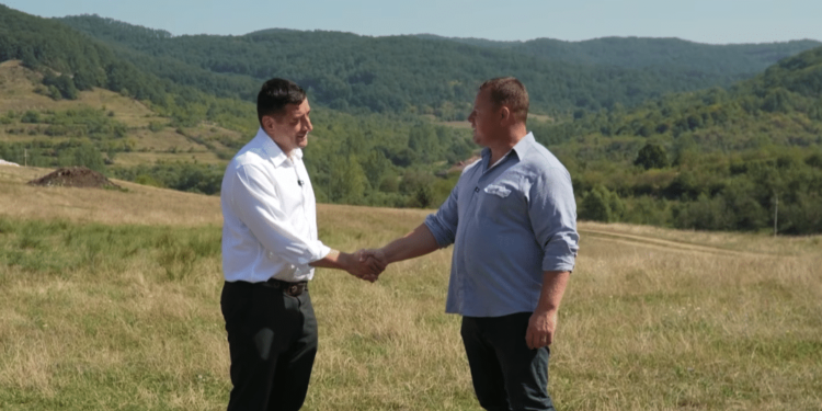 George Simion a discutat cu cetățenii din Orezu, județul Ialomița, despre nevoile lor