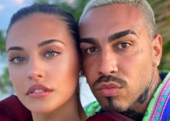 Frumosul divoi Alex Velea, care seamănă cu Johnny Depp la frumusețe și cu Julio Iglesias la talent și succes internațional, este ca și căsătorit și nu acceptă avansuri de la doamne