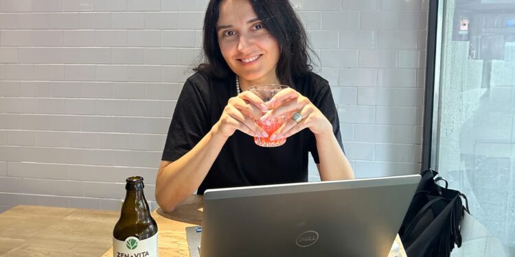 Kombucha – cel mai bun mod de a-ți bea probioticele zilnic