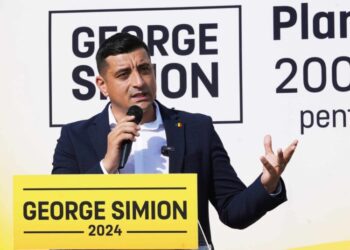 Proiectele AUR privind armonizarea salariului minim şi a pensiei minime cu valoarea coşului minim de consum, respinse de majoritatea PSD-PNL