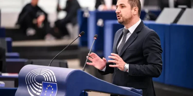 Adrian Axinia: Parlamentul European trebuie să ia poziție față de anularea alegerilor prezidențiale orchestrată de grupul condus de Klaus Iohannis