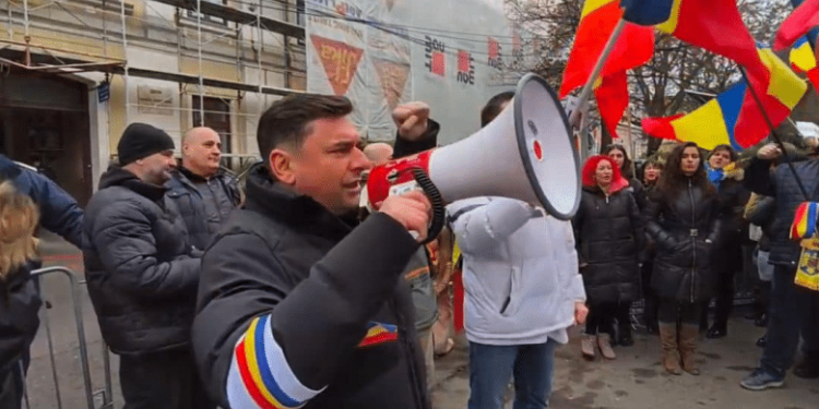 Ciprian Blejan, protest masiv AUR în Oradea: „Turul 2 trebuie reluat, democrația trebuie respectată!”