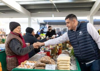 Adrian Axinia (AUR): Este o crimă economică ce face guvernul! Supermarketurile strangulează producătorii locali și distrug economia națională