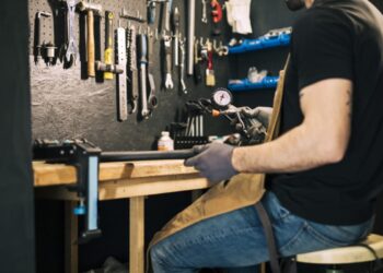 Compresoare Mobile vs. Staționare: ce variantă se potrivește în construcții?