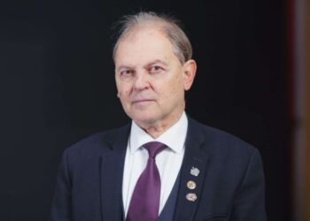 Andrei Dîrlău, senator AUR, a ridicat o serie de întrebări în cadrul unei interpelări către Ministerul Afacerilor Externe și Ministerul Apărării Naționale