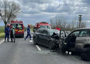 Accident cu un mort și 3 raniti, nu departe de Timișoara. A fost nevoie de intervenția descarcerării