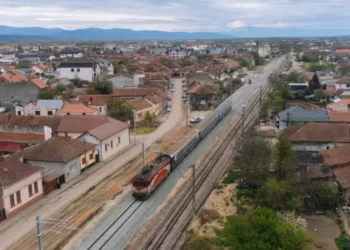 Primul kilometru de cale ferata nou, dat în circulație pe tronsonul Lugoj – Timișoara