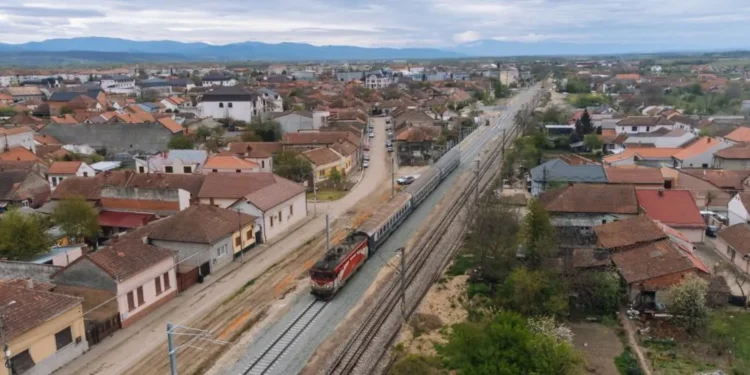 Primul kilometru de cale ferata nou, dat în circulație pe tronsonul Lugoj – Timișoara