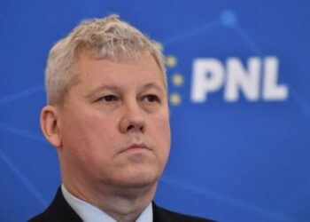 Camera Deputaţilor dezbate şi votează moţiunea simplă a AUR împotriva ministrului Predoiu