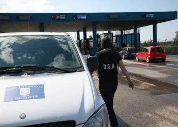 Mită la frontieră în Timiș: Suma refuzată de un polițist de frontieră de la un albanez în Moravița