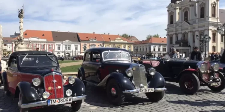 Retroparada primăverii: Peste 100 de mașini de epocă vor fi expuse în cea mai frumoasă piață din Timișoara