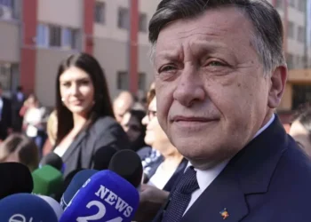 Crin Antonescu își recunoaște înfrângerea: Este un rezultat ireversibil