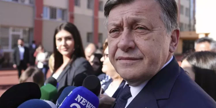 Crin Antonescu își recunoaște înfrângerea: Este un rezultat ireversibil