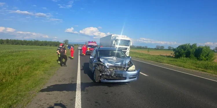 Accident pe drumul Timișoara – Lugoj! Un copil de 9 ani, luat cu salvarea!